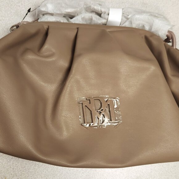 Badgley Mischka Wrapped Frame w/Chunky Chain Strap - Taupe - NWT - Picture 10 of 11